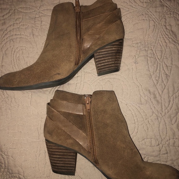Guess booties - Picture 2 of 3